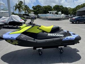 ( J) OFFRE DE GROS 2024 Jet Ski Spark Trixx - Product Image 1