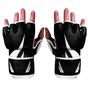 ถุงมือชกมวยครึ่งนิ้ว MMA แบบครึ่งนิ้วคุณภาพสูงสำหรับนักมวยหนัง PVC ขนาด12ออนซ์14ออนซ์2024ปากีสถานผู้ผลิต