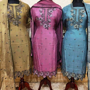 Costumes indiens de créateur modernes non cousus brodés à la main pour femmes pour les fêtes de style traditionnel - Product Image 1