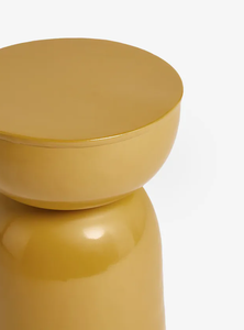 Mesa auxiliar redonda de metal de latón AK en mesa auxiliar moderna con acabado en polvo amarillo para muebles de cafetería y restaurante - Product Image 4