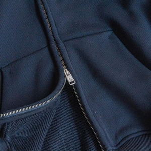 เสื้อฮู้ดสำหรับผู้ชายผ้าฝ้ายผ้าฟลีซผ้าคอตตอนนุ่ม100% มีฮู้ดแบบเรียบง่ายหรูหราไม่มีลายโลโก้ออกแบบได้ตามต้องการ - Product Image 5