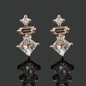 Boucles d'oreilles clous vintage en or rose 14 carats avec diamant naturel taille coussin, bijoux raffinés pour fêtes et cadeaux - Product Image 6
