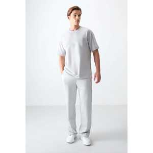 Camiseta Básica para Hombre-88378, 100% Algodón, Gruesa y Suave, Textura de Algodón Piedra, Corte Holgado, Tejido Jersey - Product Image 3