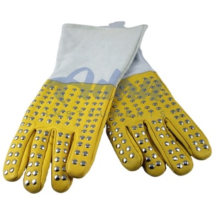 Guantes Veterinarios de Cuero Genuino con 520 Pernos de Acero para Protección Contra Mordeduras de Animales, para Manipulación de Serpientes, Gatos y Perros - Product Image 6