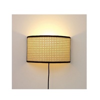 Vente en gros de lustres en rotin traditionnels faits à la main de haute qualité, luminaires suspendus à LED, ampoule blanc chaud pour la décoration d'hôtels et de maisons