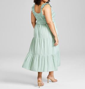 Vestido de verano de talla grande con volantes, fruncido, corte A, escalonado, hasta la rodilla, con estampado de rayas y fruncido ajustado - Product Image 3