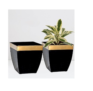 Jarrón de mesa moderno de pared de suelo de Metal, diseño contemporáneo versátil, pieza decorativa elegante para el hogar o la oficina - Product Image 1