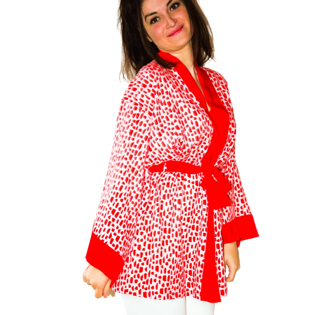 Modello rosa e rosso Made in Italy abito di Design di lusso rosso stampato con cintura elegante abito Casual Kimono di alta qualità