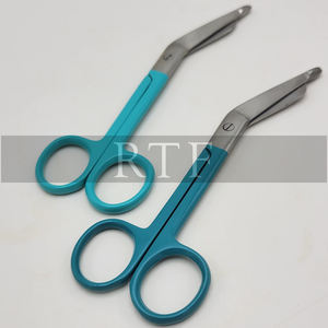 Kit de ciseaux et de pinces manuels en acier inoxydable 1 pièce, ensemble médical avec poignées imprimées par Raw to Fine - Product Image 5