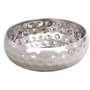 Bol en verre martelé à bord ondulé doré, parfait pour centre de table, service élégant ou décoration de la maison avec un aspect luxueux - Product Image 3