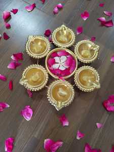 Rangoli ชุด rangoli โลหะสีทองสำหรับตกแต่งบ้านห้องนั่งเล่นงานเทศกาลดอกไม้ทองเหลืองทำด้วยมือ - Product Image 2