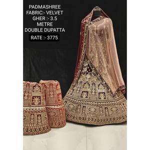 Colección Única Ropa Étnica Terciopelo Lehenga Choli para Niñas Uso para Regalar Disponible PARA LA Venta de Proveedor Indio - Product Image 3