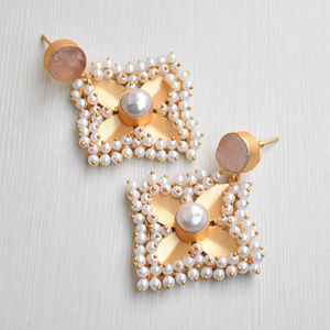 Pendientes de Latón de Exportación al por Mayor, Diseño Boho Chic con Perlas Hechas a Mano, Acabado en Latón Antiguo Semiprecioso, Listos para B2B Premium - Product Image 6