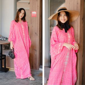 Meilleure robe caftan rose de style resort pour femme Tissu doux et coupe décontractée Idéal pour les vacances et les sorties quotidiennes - Product Image 6