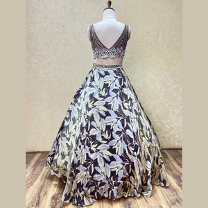 Élégant imprimé café marron Lehenga avec un travail manuel lourd parfait pour le mariage et les fonctions à des prix de gros de l'Inde - Product Image 2