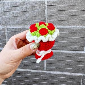 Llavero de ganchillo hecho a mano con mini colgante de ramo de flores pequeñas y bonitas para el Día del Maestro, tejido floral portátil - Product Image 6