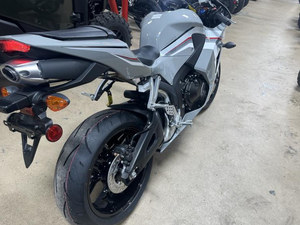 2026 La mejor moto comercial en subasta CBR600RR 599cc 121HP 14,000RPM Lista para enviar - Product Image 5