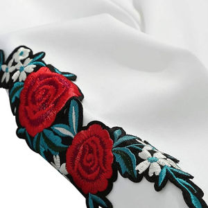 เสื้อมีฮู้ดผ้าระบายอากาศสำหรับผู้หญิงแขนปักลายดอกไม้พิมพ์ไหล่ปล่อยปล่อยมีรูขนาดพิเศษ - Product Image 3