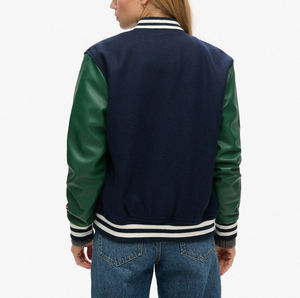 Chaqueta Universitaria de Lana para Mujer, Diseños Personalizados, Mangas Largas, Tejida, Bordada, con Logotipo Personalizado, para Universidad y Escuela - Product Image 2