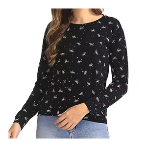 Sweat-shirt léger pour femme à la mode avec poche kangourou confort toute la journée et style polyvalent pour l'approvisionnement en ODM d'hiver - Product Image 1