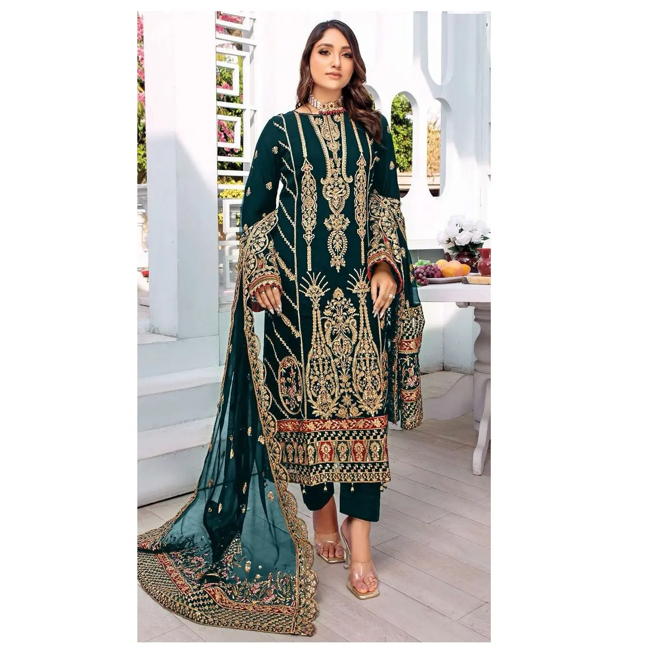 Heavy Embroidered Novas Coleções veludo Bordado salwar kameez Suit para Mulheres de Fornecedor Indiano