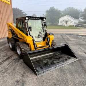 Chargeuse compacte sur pneus Gehl R190 jaune, 4 tonnes, diesel, équipement de construction compact à vendre - Product Image 4