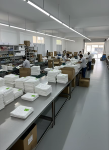 ผ้าคลุมศีรษะแบบฮิญาบผ้าชีฟองโพลีเอสเตอร์สีขาวคุณภาพสูง น้ำหนักเบา ระบายอากาศได้ดี ลายปักดอกไม้ สำหรับผู้หญิง ใส่ได้ทุกวัน ใส่เที่ยวข้างนอก ฤดูร้อน สไตล์อาหรับ - Product Image 3