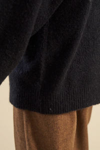 Chandails pour hommes en mohair à col rond personnalisés de haute qualité Pull en tricot à manches longues Logo brodé personnalisé Chandails en mohair pour hommes - Product Image 4