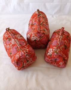 Pochette zippée en coton matelassé imprimé à la main au lotus indien, écologique, grande, tendance, pour le voyage, sac à maquillage pour femmes - Product Image 4