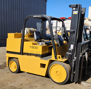 Oferta Exclusiva de Subasta para Montacargas T150D de 1989 con Capacidad de Carga de 15000 Libras - Product Image 1