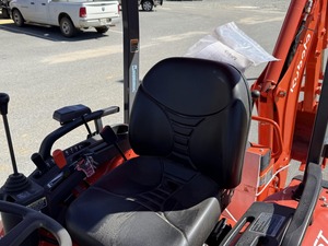 Kubota B26 2025 Compact TLB - Chargeur de tracteur à pelle rétrocaveuse haute performance avec moteur et système de pompage durables - Product Image 4