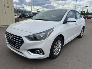 Hyundai Accent 2022 en parfait état - Product Image 4