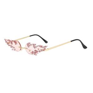 La sensation métallique est rafraîchissante et confortable, les lentilles en verre offrent une meilleure précision optique pour une vision plus claire lors des événements. - Product Image 5