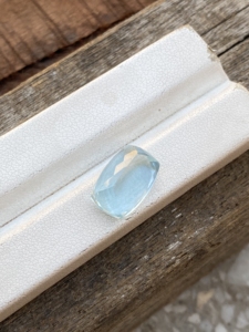 เบาะเพชรพลอยสีฟ้ากะรัตธรรมชาติ8.68กะรัตตัดเป็นเพชรพลอยอัญมณีสีขาวที่น่าตื่นตาตื่นใจหลวมสำหรับทำเครื่องประดับวัสดุมรกต - Product Image 5