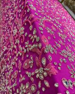 Elégant tissu brodé à la main avec perles paillettes et strass Tissu en maille de haute qualité pour robe de soirée de mariée de créateur - Product Image 1