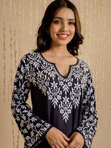 Hermoso bordado trabajo Modal algodón Kurtas estilo indio y paquistaní Casual y ropa de festival para fiestas de verano - Product Image 2