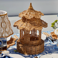 Lanterne pagode en rotin faite à la main avec toit de pétoncles bougeoir tissé Ramadan lanterne en osier naturel pour la décoration de la maison et du jardin