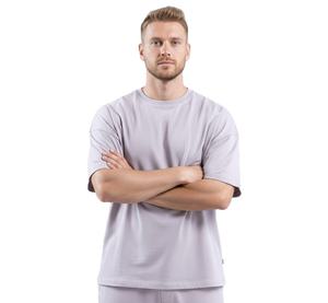 Camiseta Deportiva Extra Grande para Hombre con Logotipo Personalizado en la Parte Delantera, 100% Algodón, Color Negro Sólido, Casual, con Aberturas en los Brazos, Transpirable y de Secado Rápido - Product Image 1