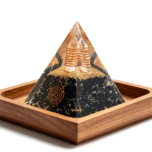 <span class=keywords><strong>Pyramide</strong></span> d'orgone artisanale en améthyste avec bobine de cuivre et cristal de quartz pour la guérison énergétique et l'équilibrage des chakras, cadeau de Noël gravé - Product Image 5