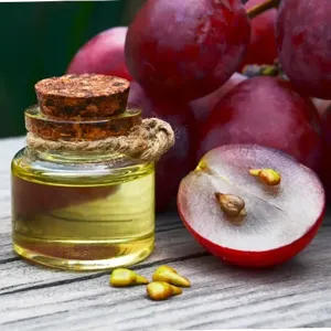 Huile de pépins de raisin pressée à froid | 100% pure et naturelle et riche en antioxydants | Idéal pour les soins de la peau et des cheveux | Wholesale Bulk Supply - Product Image 1