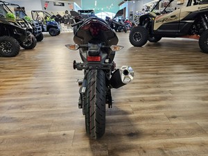 Nueva Motocicleta Deportiva Kawasaki NINJA 500 ABS 2026 en Negro Metálico/Black Spark Metálico - 110074 - Product Image 4
