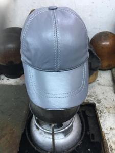Alla moda berretto da Baseball in pelle a 5 pannelli con Design a quadri ricamati a mano cappello sportivo all'aperto di alta qualità uso all'ingrosso - Product Image 4