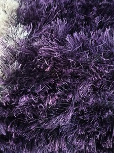 Alfombra de seda con patrón bordado de calidad estándar para uso doméstico y hotelero disponible a precio mayorista de la India - Product Image 3