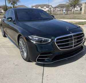 Oferta superior 2023 M e r c e d e s B e n z S580 4Matic 496-HP Twin-Turbo V8, AWD, verde esmeralda - Product Image 1