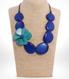 Collar de Cuentas Redondas de Resina de Alta Calidad, Diseño de Collar de Resina 100% de Buena Calidad para Fiestas de Niñas y Bodas, por bh crafts - Product Image 1