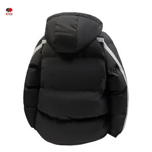 Blouson matelassé slim fit, blouson matelassé de style urbain, blouson matelassé streetwear, blouson matelassé moderne, blouson matelassé décontracté d'hiver - Product Image 2