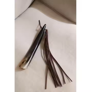 Le plus récent look de taureau de corne de chaussure pour une taille personnalisée et un prix bon marché avec une couleur de corne naturelle faite à la main avec une petite taille et des accessoires - Product Image 1