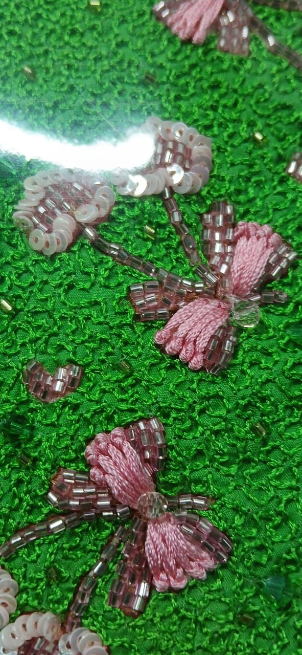 สีเขียว