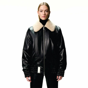 แจ็กเก็ตหนังแท้สำหรับผู้หญิงสร้างขึ้นโดยให้ความสำคัญกับแฟชั่นและความรู้สึกสบายที่นำเสนอขอบที่หลากหลายสำหรับการจัดแต่งทรงผมในชีวิตประจำวัน - Product Image 1