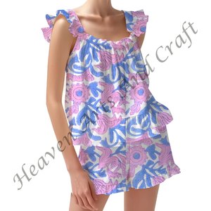 Conjunto de pijama de algodón con estampado de bloque de mano y pantalones cortos de excelente calidad, conjunto de PJ con mangas ajustadas con volantes y tiras florales para Primavera/Verano - Product Image 4